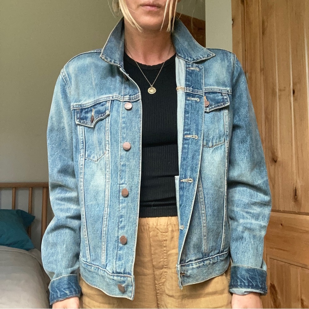 Vintage-styled Gap Jean Jacket 100% cotton